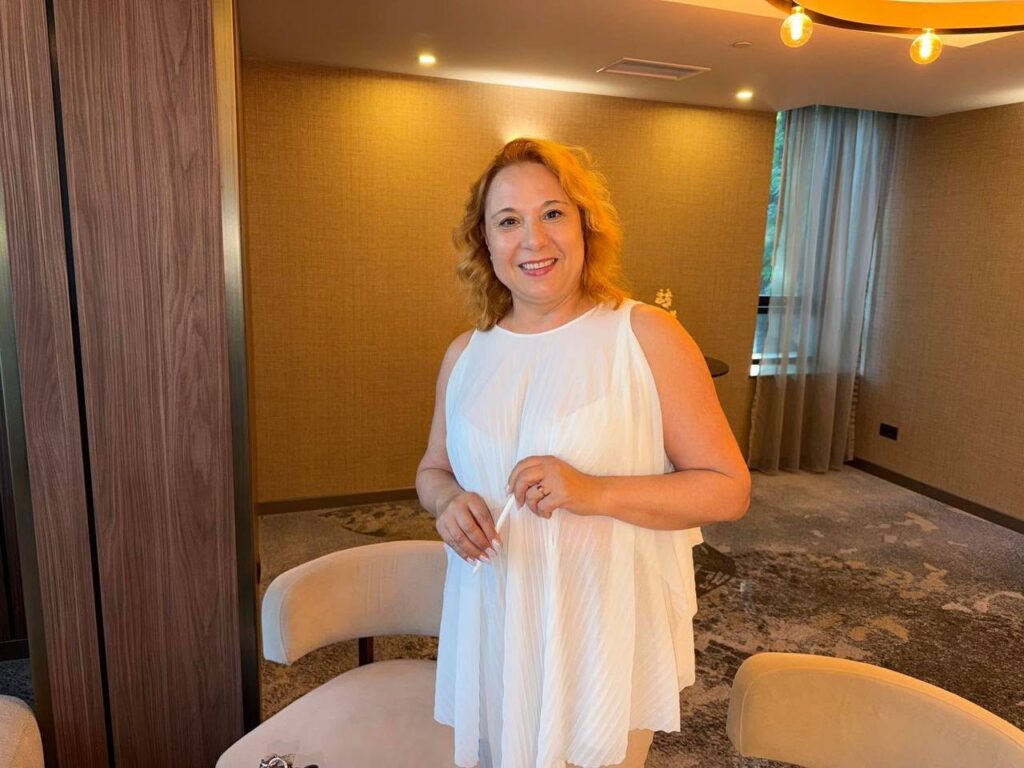 Аделина Любенова